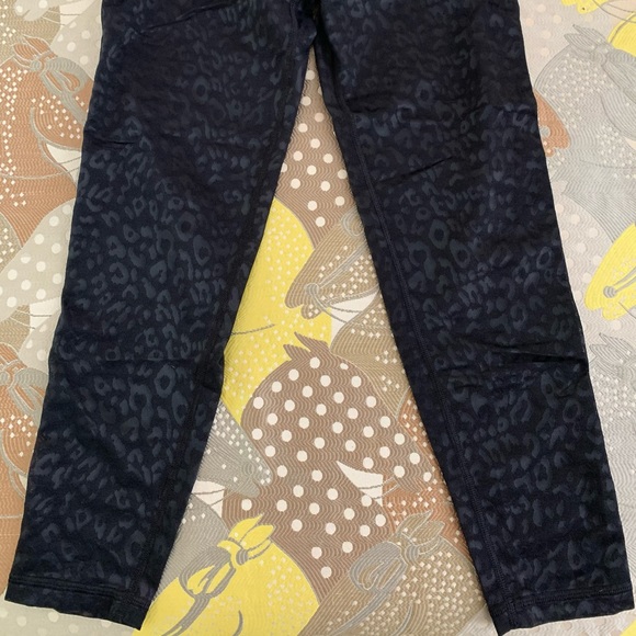 Victoria’s Secret -Sheer- Leopard Athletic Size Medium - Picture 3 of 8